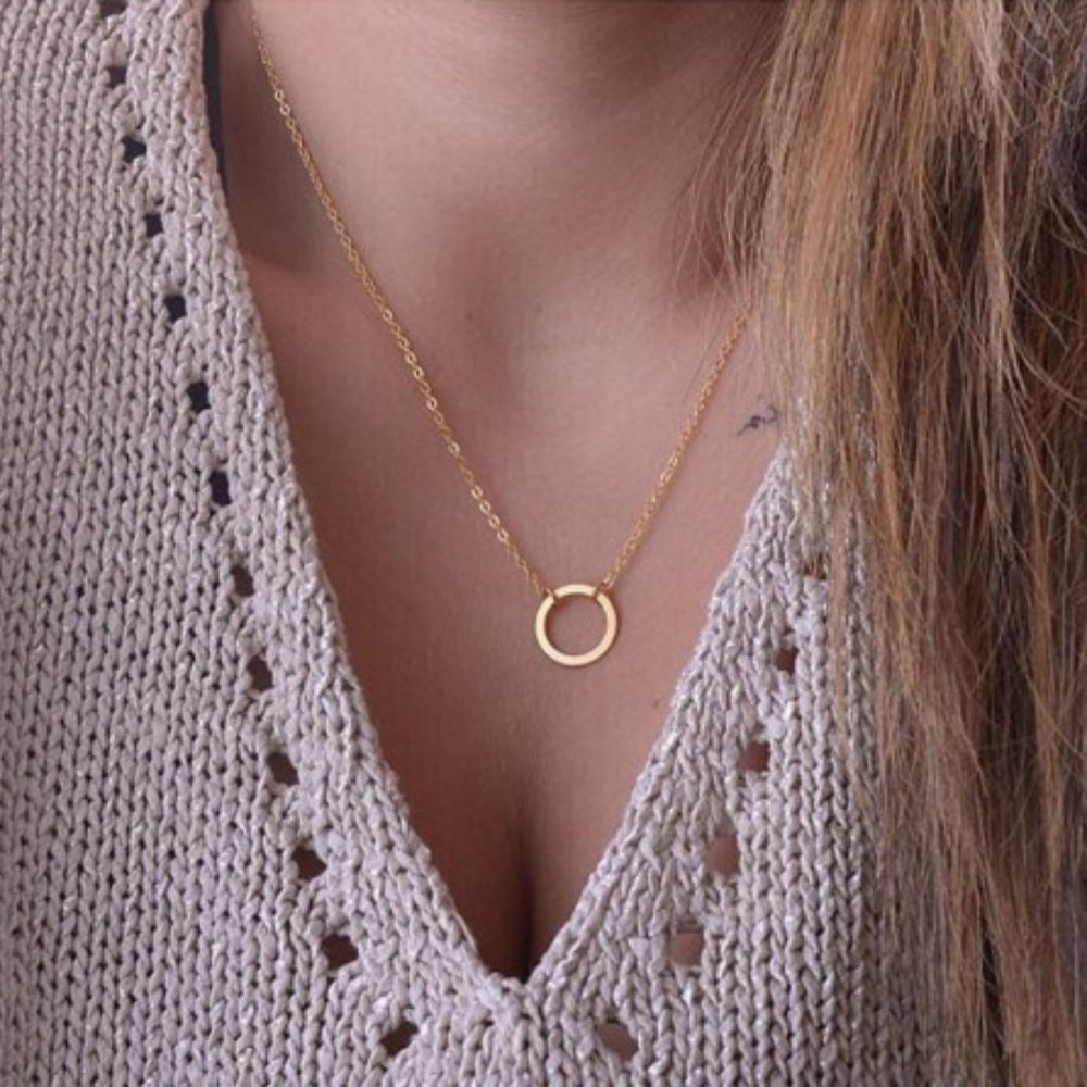 Short Trendy Gold Tone Circle Pendant Necklace - Picture 1 of 3